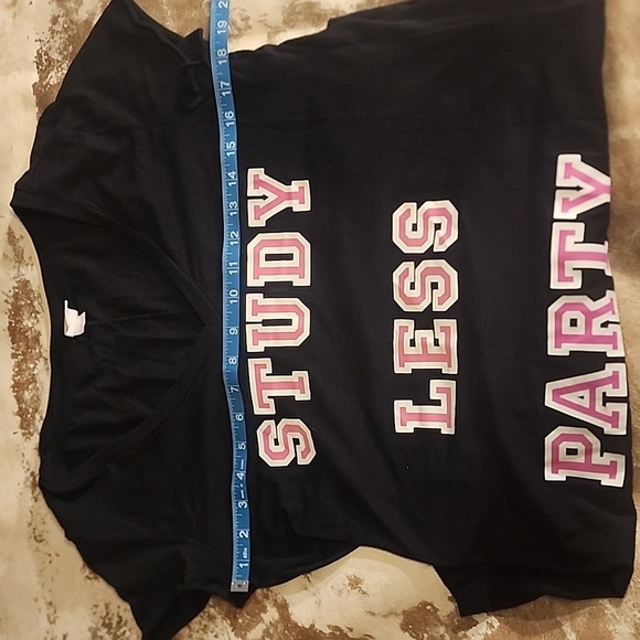 Oversized Sleep Tee.  Size: M - Picture 4 of 5